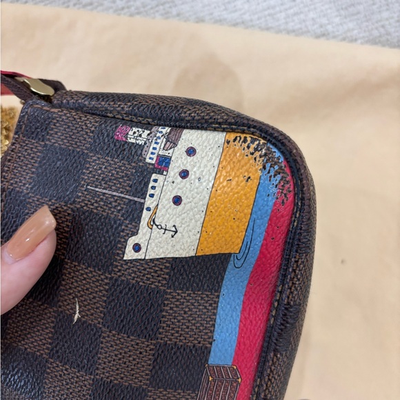 Authentic Louis Vuitton limited edition. Pochette damier ebene travel mini - Picture 9 of 15